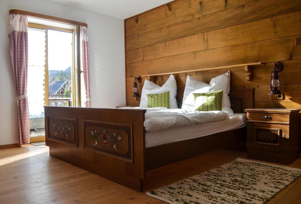 Berggasthof Karntner Alm Hotel Mittenwald Exterior photo