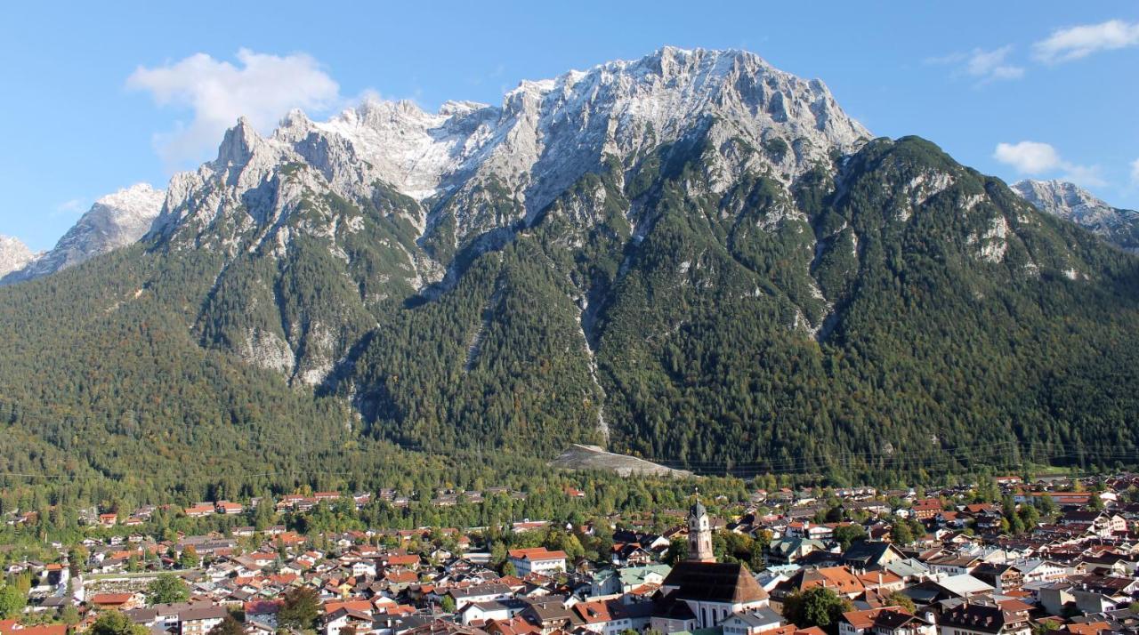 Berggasthof Karntner Alm Hotel Mittenwald Exterior photo